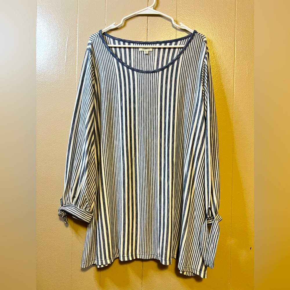 Blue and white striped top perfect for Fall.